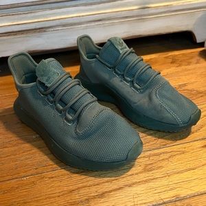 Youth Adidas Tennis shoes